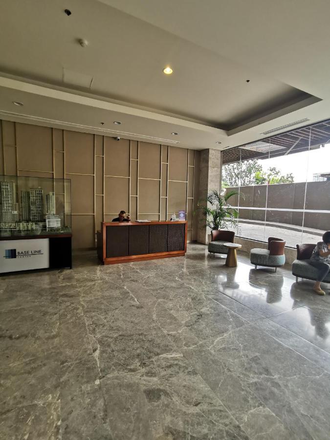 Baseline Premier - With Mountain View Aparthotel *