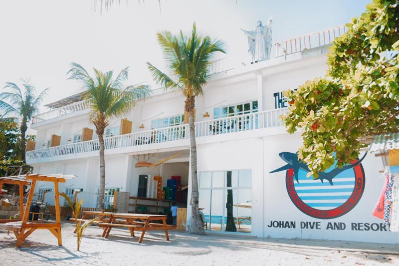 Hotel Johandive 3*
