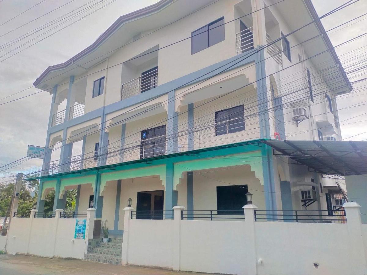 Junie House Hostel