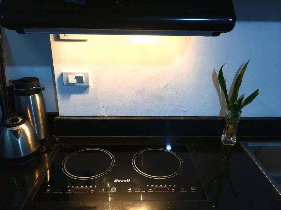 Special Big Loft Unit W/netflix & Fibreop Internet Apartment