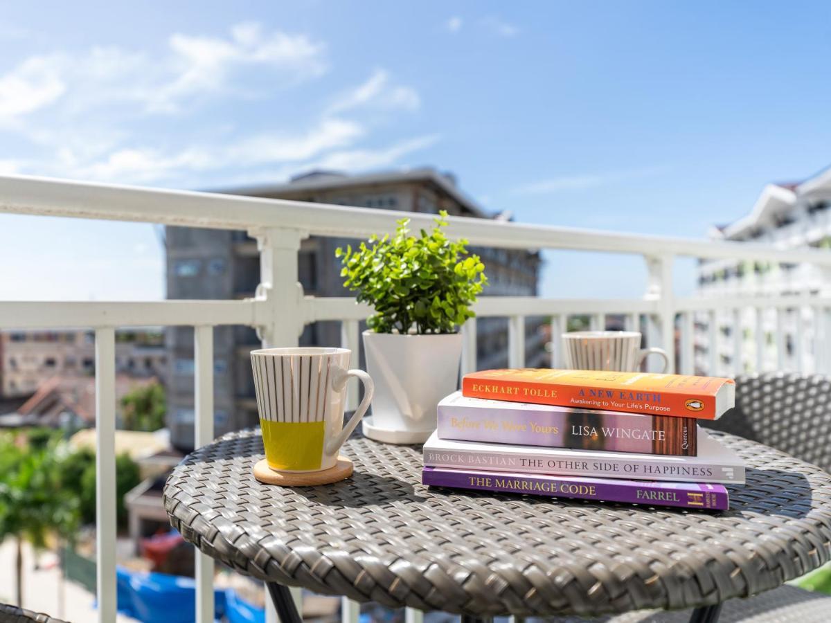 Apartment 537 Amani Luxury Suite, 3 Minutes To Airport,with Gym & Pool, Fast Wi-fi, Free Netflix