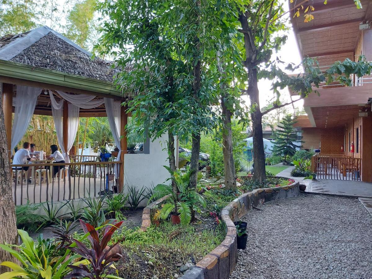 New Village 2* Oslob