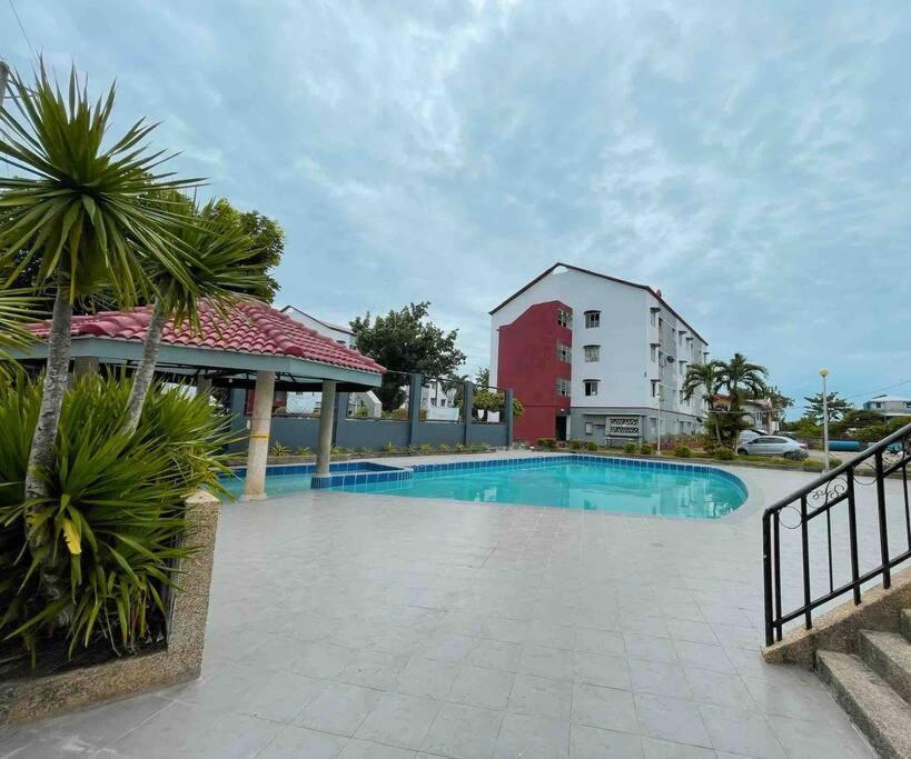 Yami's Pad At Mactan Oasis Garden Lapu-Lapu City