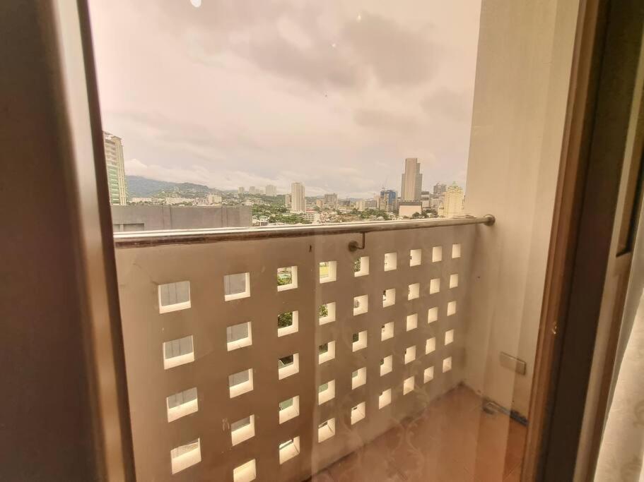 Cozy 5 Min Walk From Ayala, Business Park