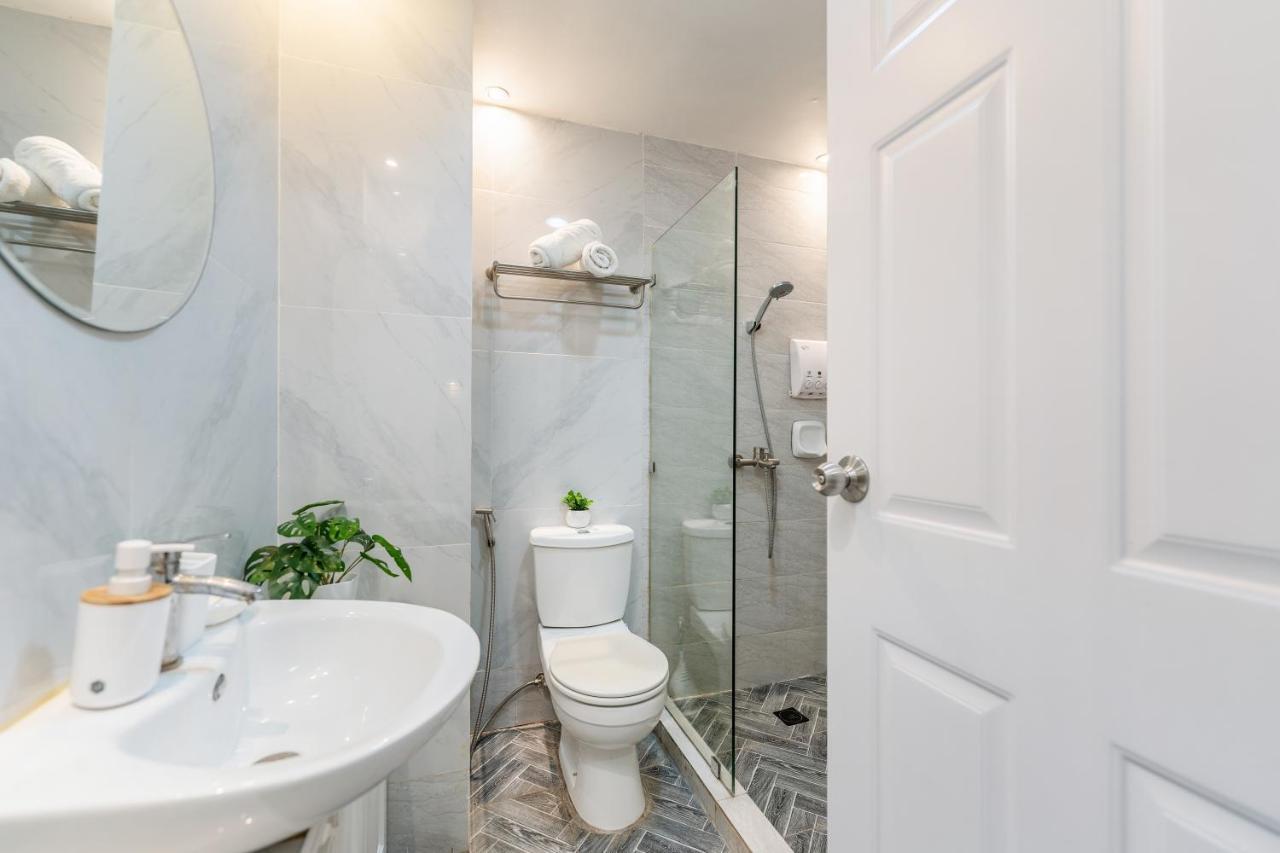 Amani 729, 3 Minutes To Airport,with Gym & Pool,100mbps Wifi,free Netflix Apartment *