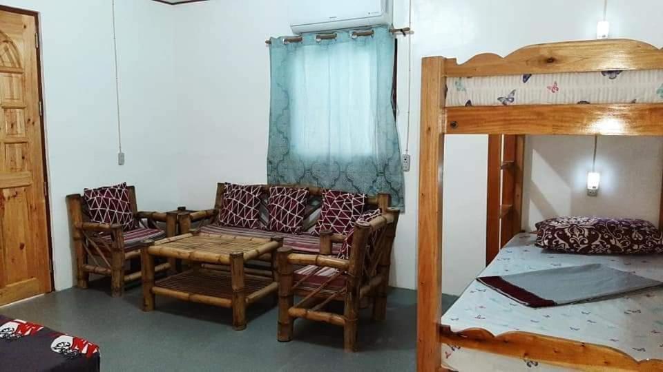 A&c Aquino Bed & Breakfast Moalboal