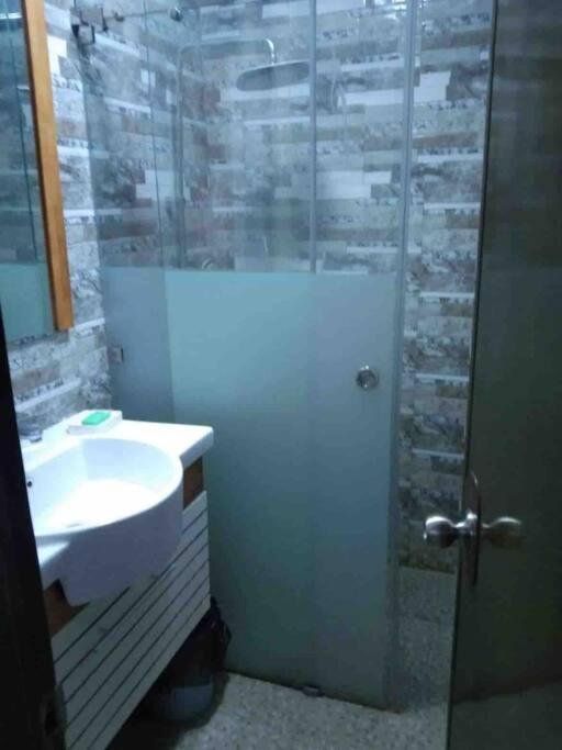 Apartment 3 Bedrooms 2 Bathrooms Fully Furnished Unit Near Beach
