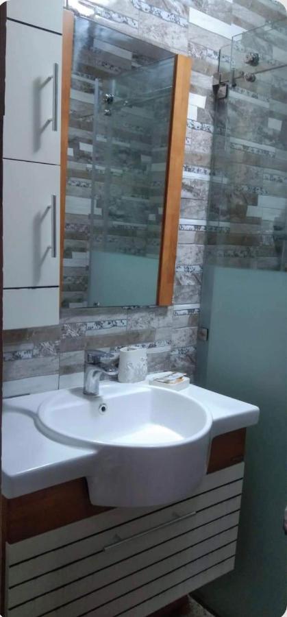 3 Bedrooms 2 Bathrooms Fully Furnished Unit Near Beach Apartment *