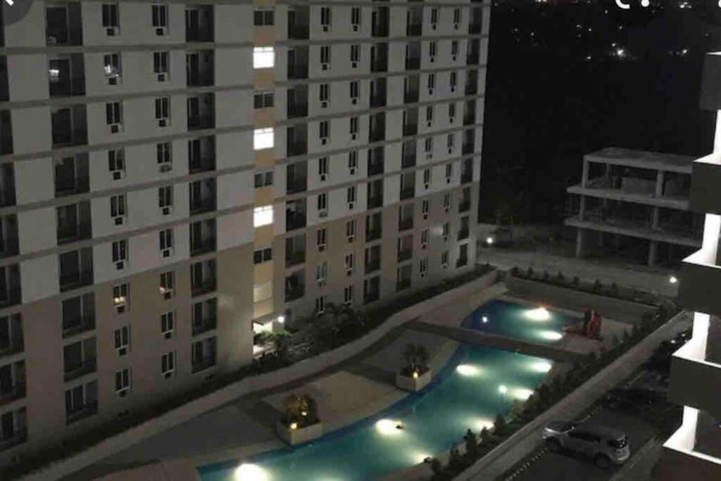 3 Bedrooms 2 Bathrooms Fully Furnished Unit Near Beach Apartment
