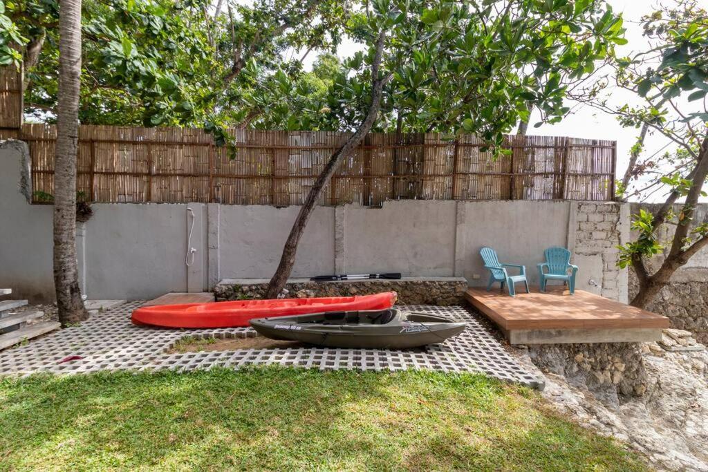 Exclusive Beachfront W/ Outdoor Tub & Kayaks *