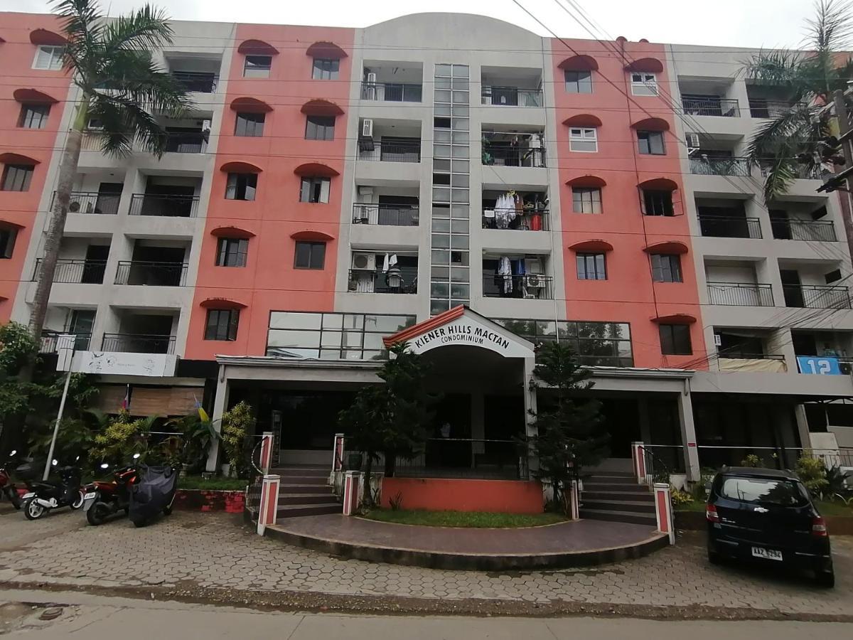 Apartment Azur E507 Near Airport, Netflix, Stylish, Cozy With Swimming Pool Lapu-Lapu City