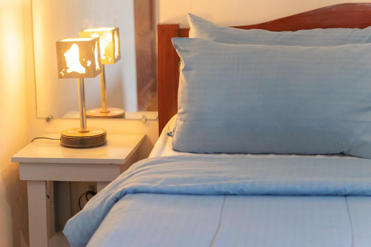 Hotel Smak's Santa Fe (Cebu)
