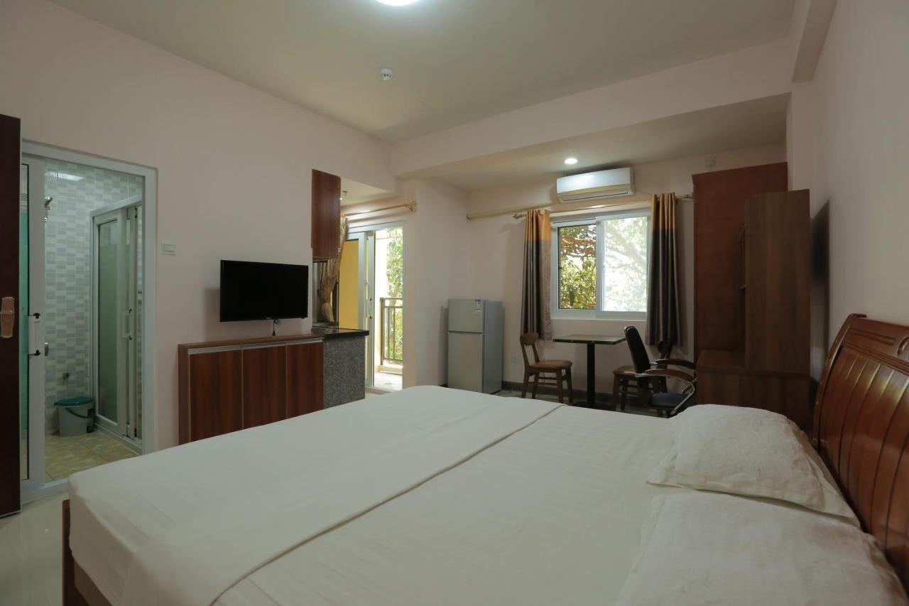 Rujia Condotel Corp. Hotel *