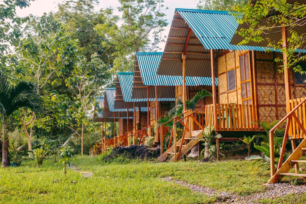 Acres Village Campsite Moalboal