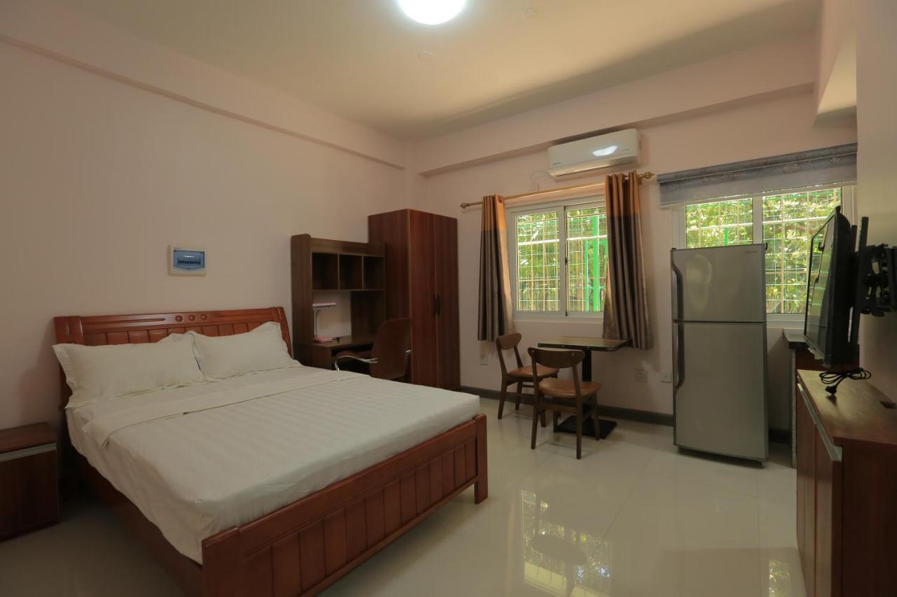 Rujia Condotel Corp. Hotel *
