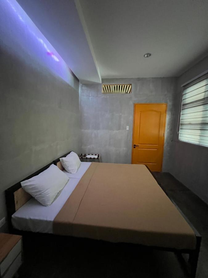 Happynest Hotel 2*