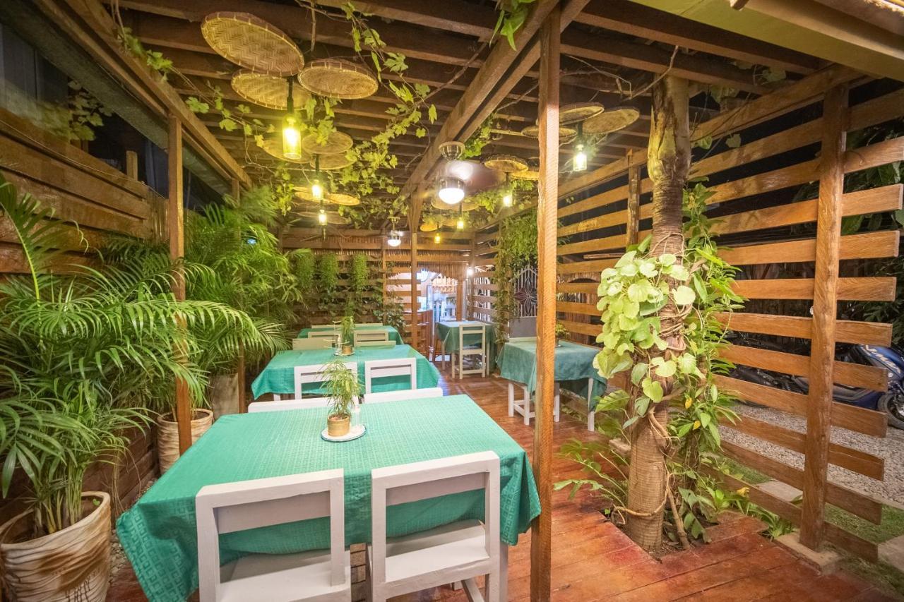 Hotel Smak's Santa Fe (Cebu)