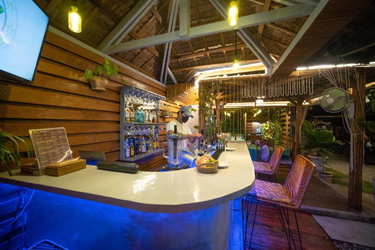 Hotel Smak's Santa Fe (Cebu)