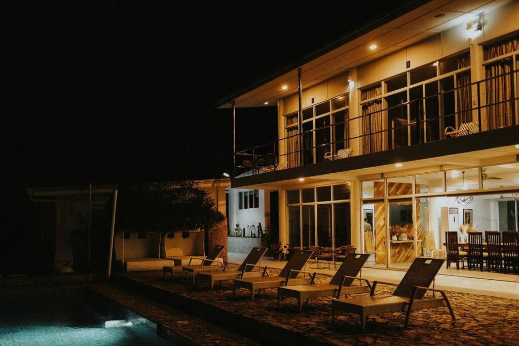 Exclusive Cliff House With Pool And Access Villa *