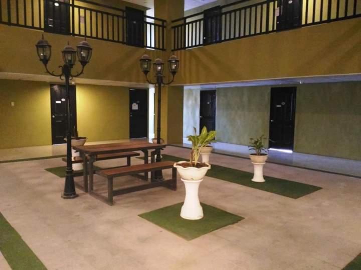 Apartment Unit Near Sm City,gaisano Mall Of Cebu,robinsons Galleria *