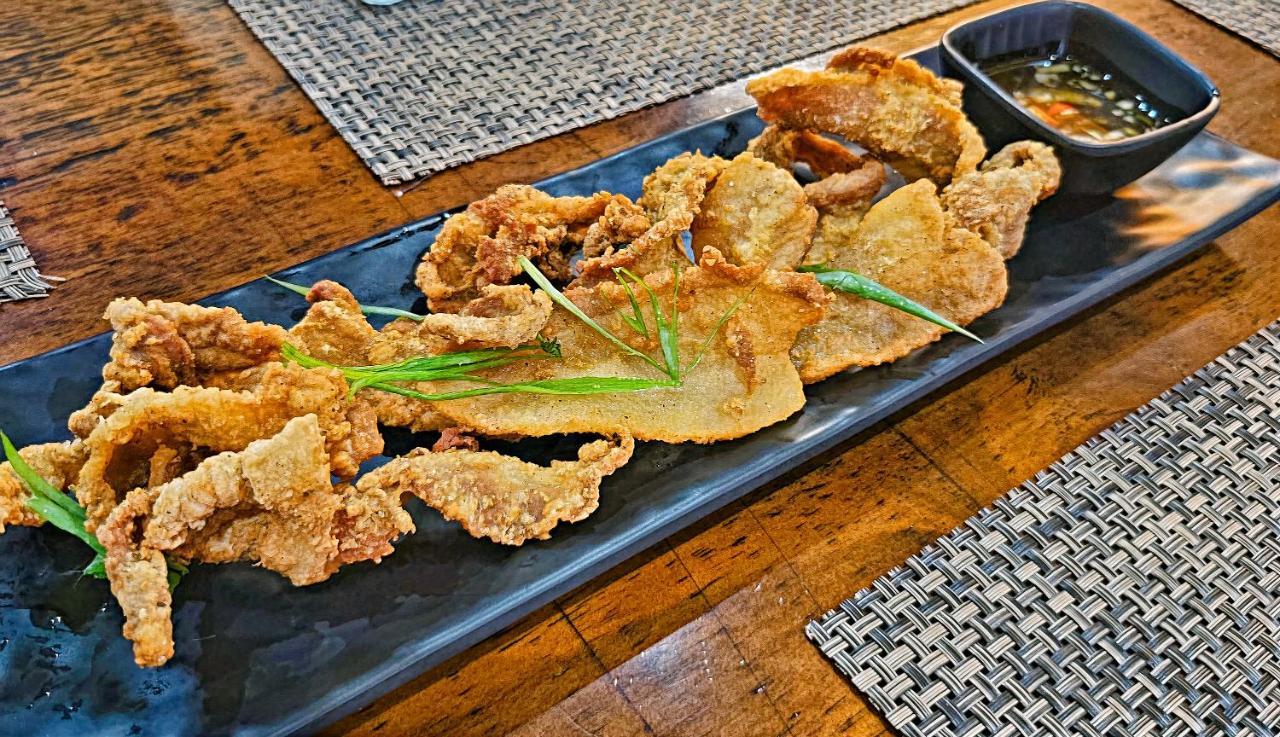 Cebu Dulcinea And Suites-mactan Airport Hotel 3*