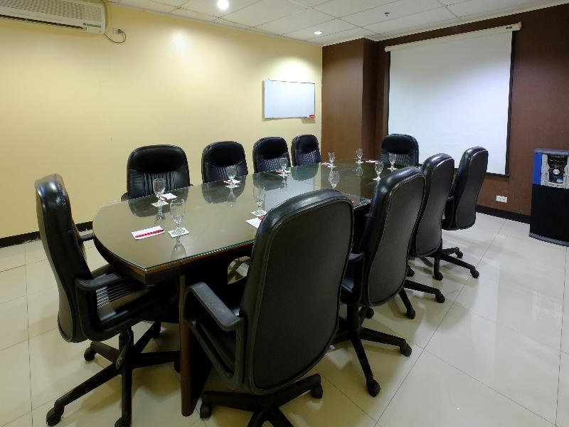 Oyo 187 The Maxwell Cebu