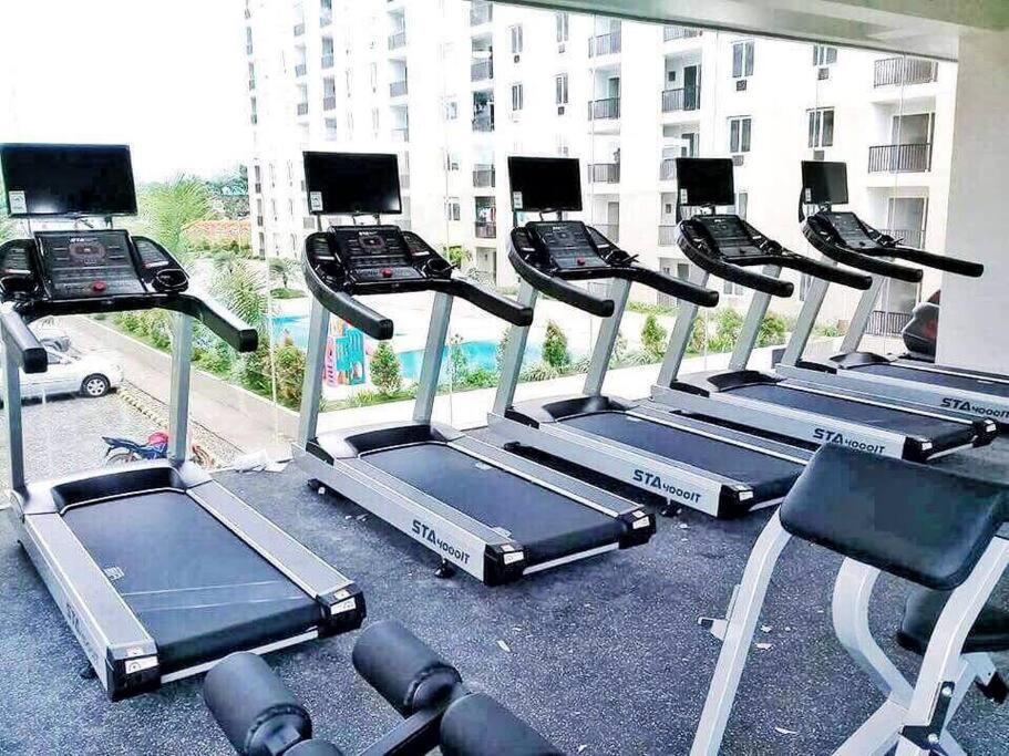 One Bedroom With Free Netflix And Wifi Apartment Suba Basbas