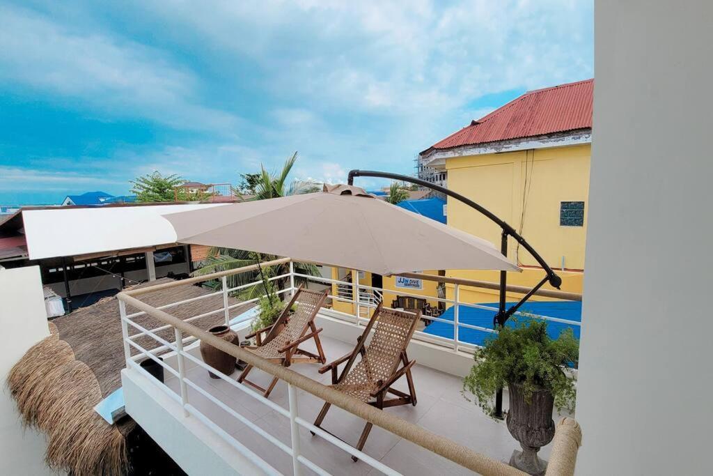 Villa Evening Pool