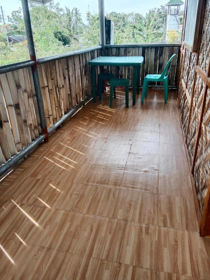 Hostel Titanic's Nipa Hut