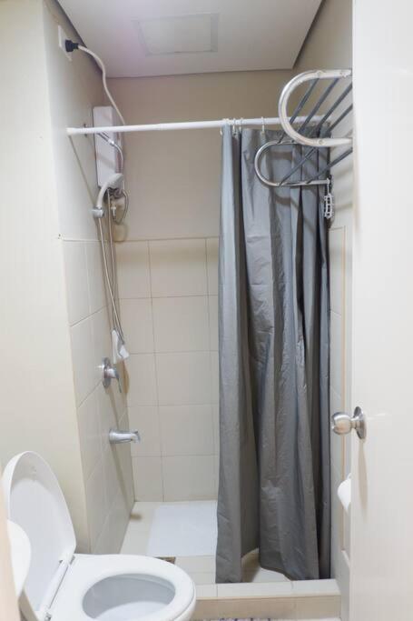 In Avida Towers It Park Apartment *