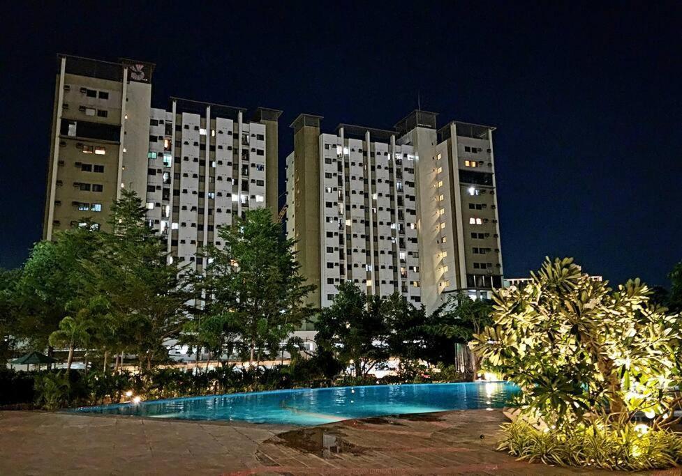 Apartment Budget Price Near It Park & Ayala, City *