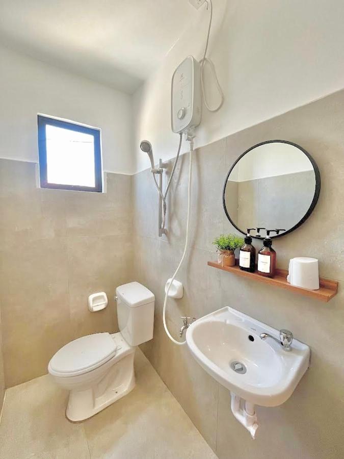 New Modern Near Airport & Apartment