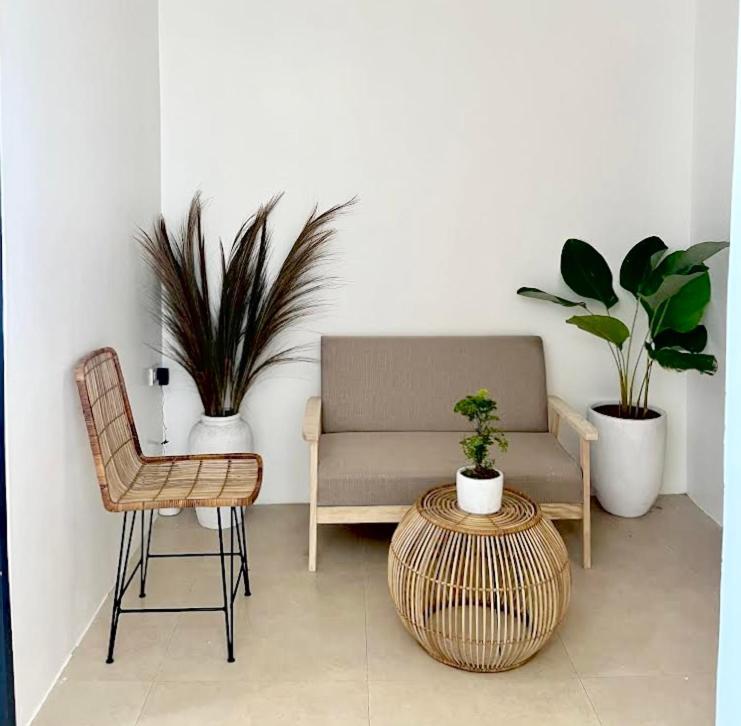 New Modern Near Airport &