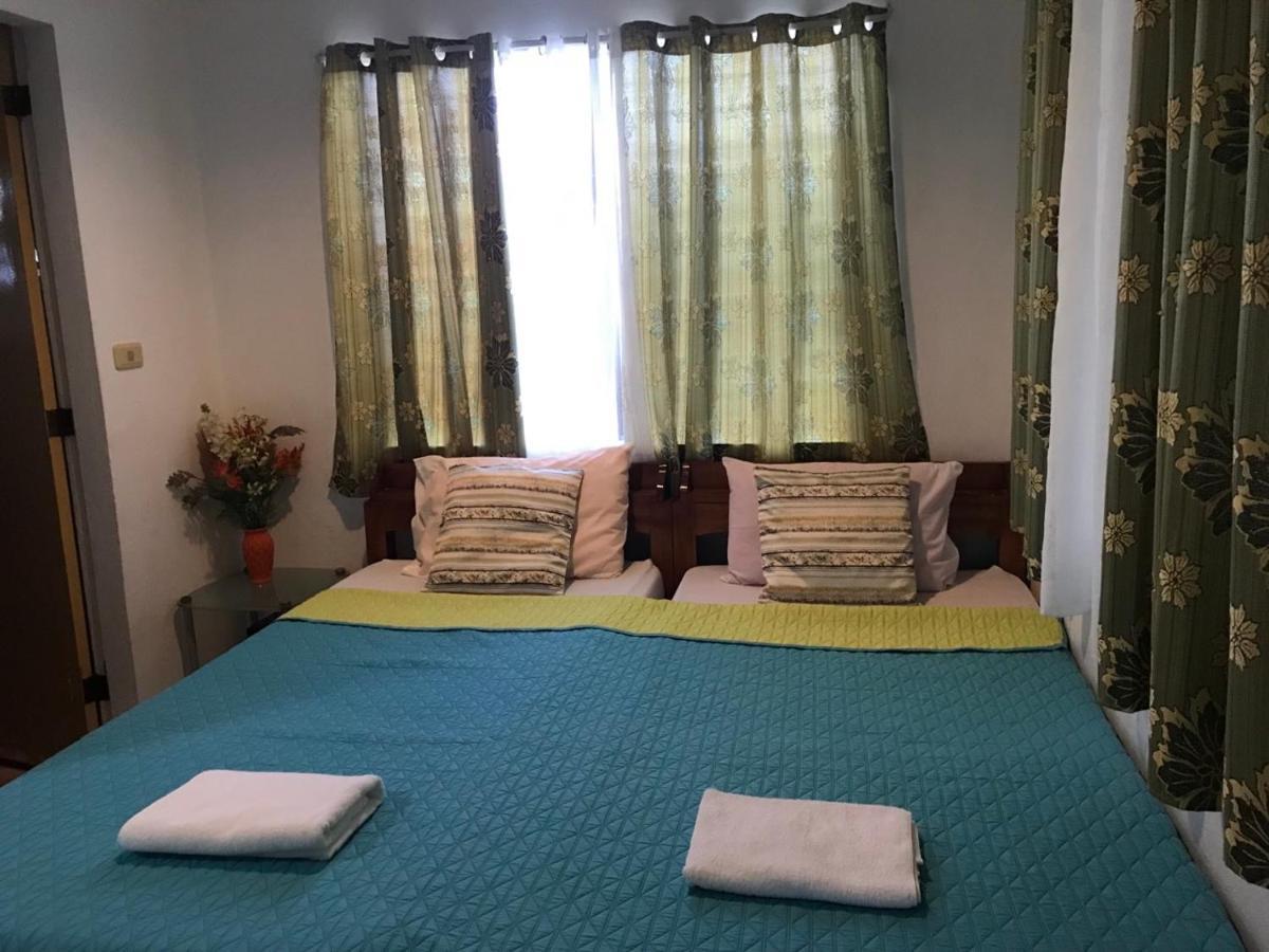 Bahay bakasyunan Gerty's Tourist Powered By Cocotel Moalboal