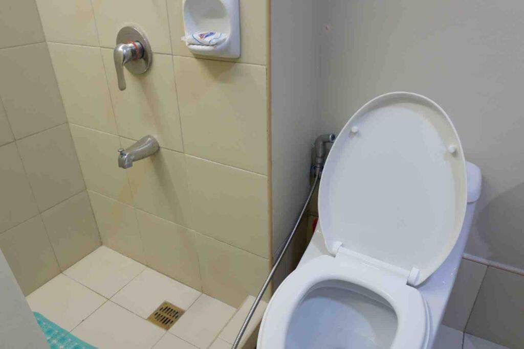 Comfy Avida It Park 50mbps Apartamento Cebu