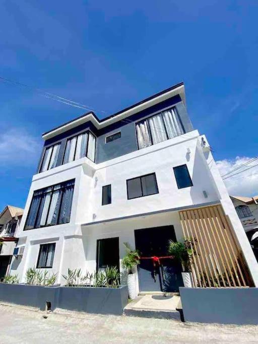 Apartment New Modern Near & Airport *