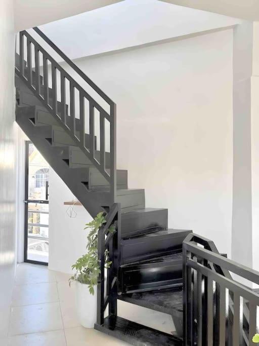 Apartment New Modern Near & Airport