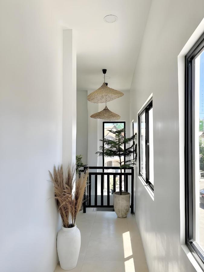 New Modern Near & Airport Apartment *