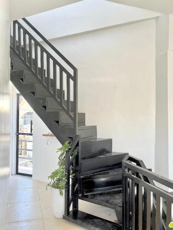 New Modern Near Airport, And Fast Wi-fi *