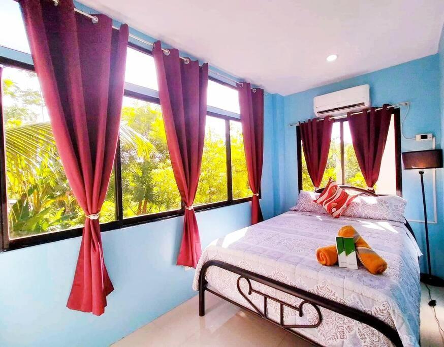 Family Friendly Entire House 4 Minutes To Bahay bakasyunan *
