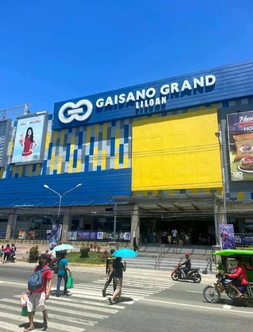 Bahay bakasyunan Family Friendly Entire House 4 Minutes To *