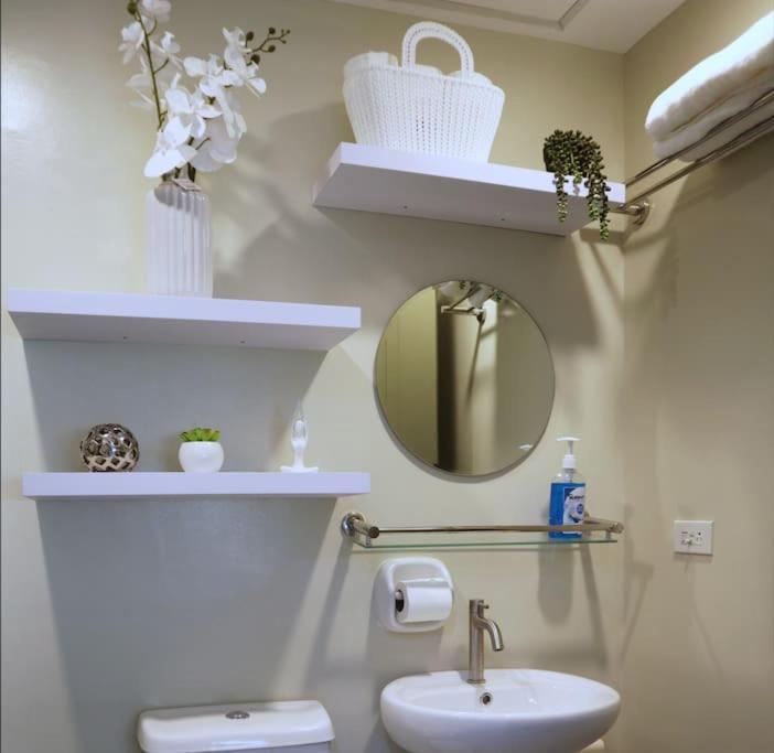 Cute 23 Sqm For The Cuties Near Ayala Apartment