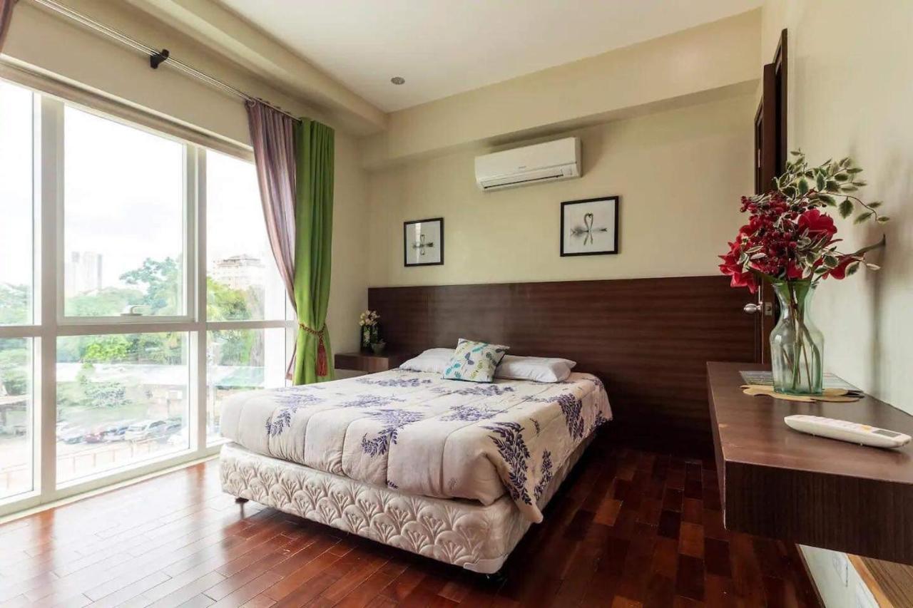 Apartment Padgett Place Unit 504 *