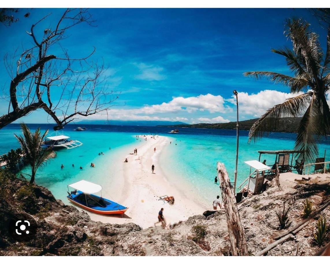 3 Bedrooms 2 Bathrooms Fully Furnished Unit Near Beach * Cebu