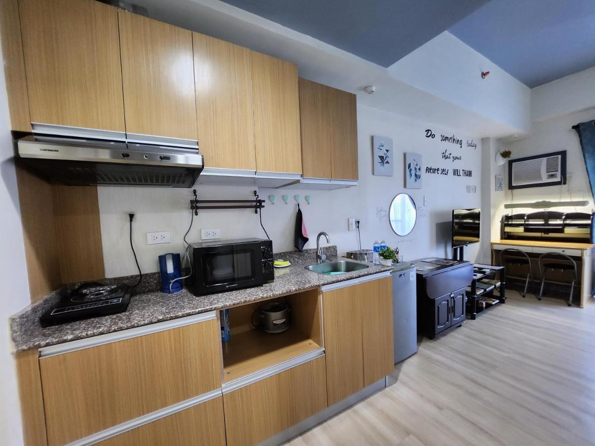 Apartment Azur Suites: Stylish Airport Retreat With Netflix And Luxe Pool *