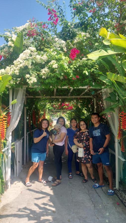 Maui's Place Hostel *