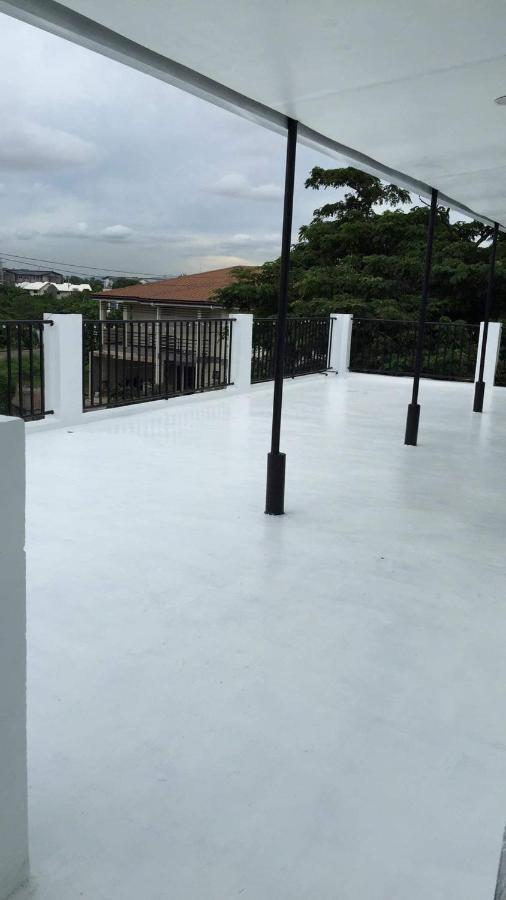 White Sands Maribago Cebu Tourist Area Apartment *