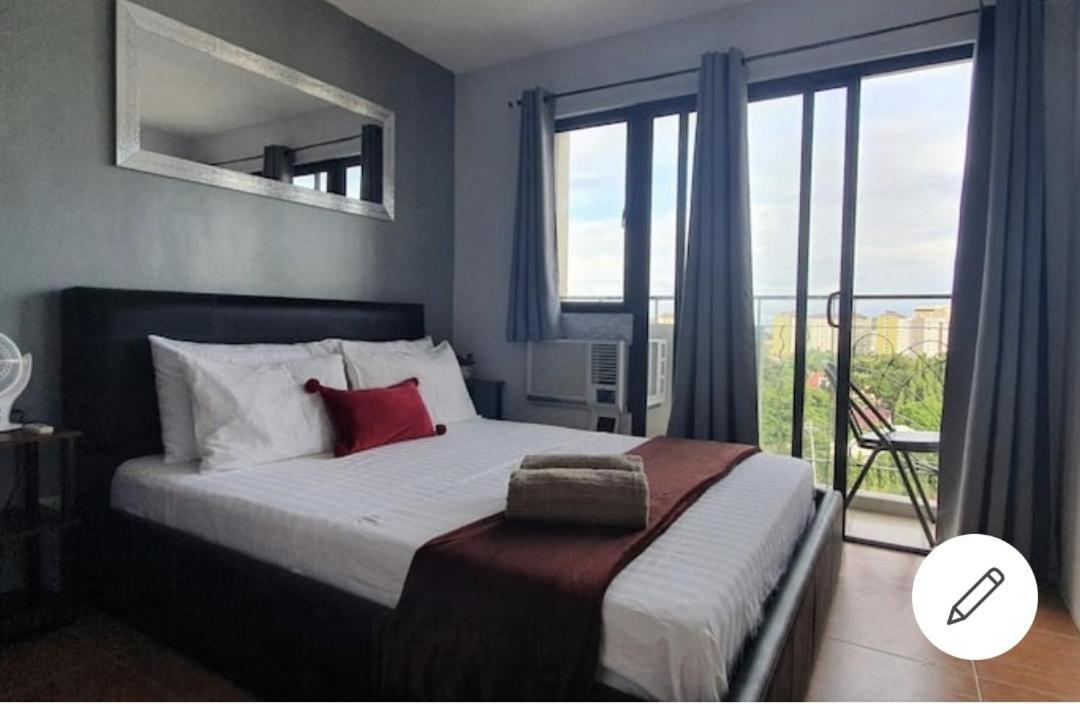 Our Oasis In Awaits Apartment Cebu