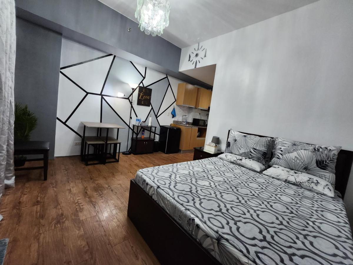 Apartment Azur Suites: Stylish Airport Retreat With Netflix & Luxe Pool *