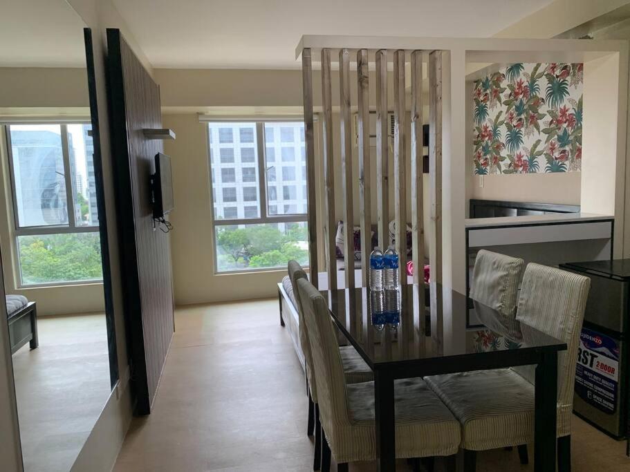 Comfy Avida W/ Pool Apartment